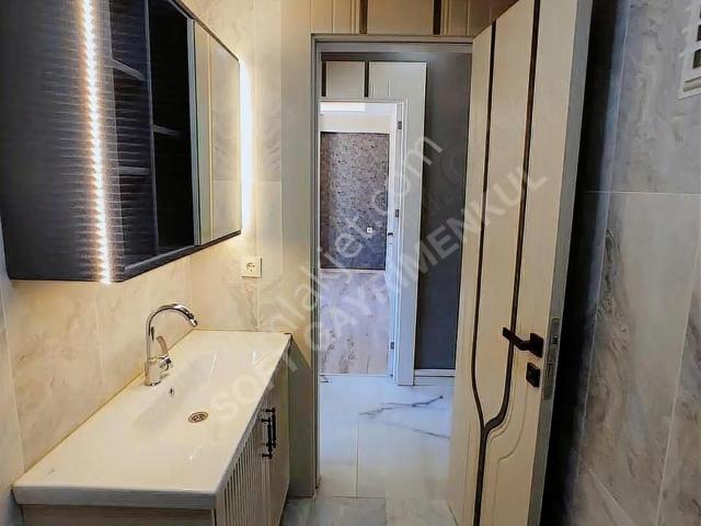 Fıstıklık Pazar Yeri Çvr Arakat Geniş Oturumlu Sıfır Satılık 2+1