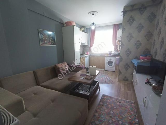 F 123 Göztepe Satılık Eşyalı 1+1