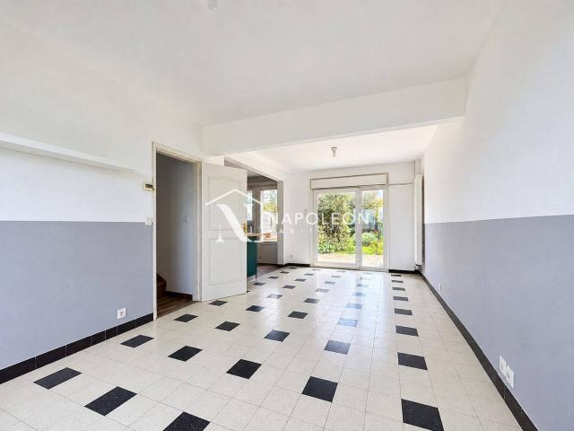 FAMARS MAISON SEMI INDIVIDUELLE 3 CHAMBRES JARDIN GARAGE
