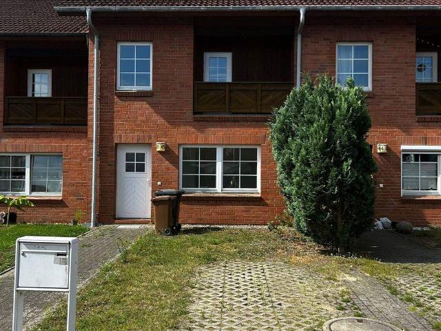 FamiliÃ¤rere Wohnanlage 4 Zimmer Reihenmittelhaus *Terrasse mit kleinem Garten *Balkon *WohnkÃ¼che *Wannenbad *GÃ¤ste WC*Stellplatz