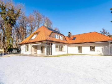 Graf-Spee-Platz - Garten, Keller, Schwimmbad
