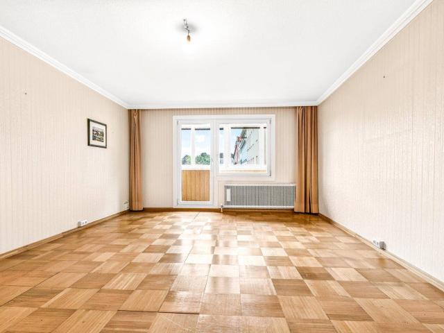 Familie oder WG: 5 einzeln begehbare Zimmer auf ca. 123 m², U Bahn Nähe