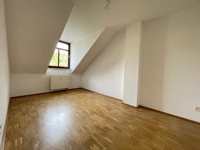 Familie für gemütlichen Dachgeschosstraum gesucht!