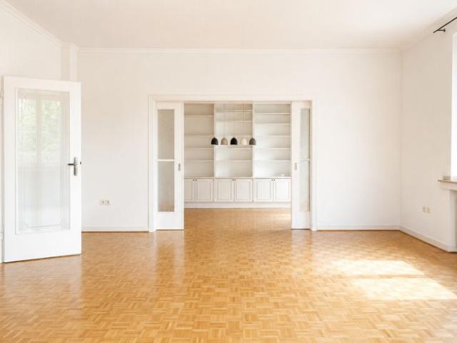 Familien Traum am Rhein! Wunderschöner Altbau mit historischem charme in idyllischer Lage!