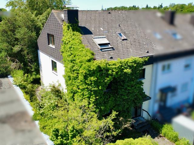 Familien Traum in Ulm Jungingen: Großzügiges Reihenendhaus mit großem Grundstück zur Modernisierung!
