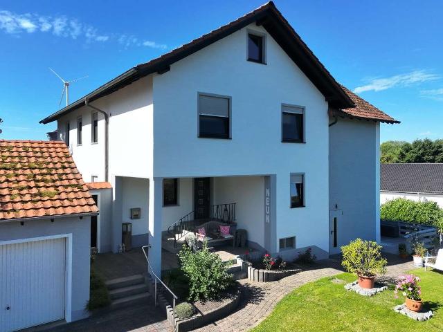 Familien Willkommen! Zweifamilienhaus mit viel Potenzial in ruhiger Wohnlage von Ense Bittingen!