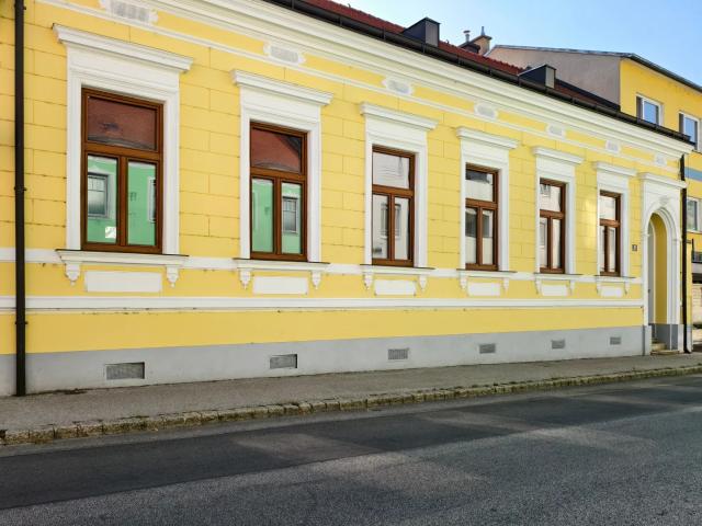 Familien aufgepasst! Ihr neues Zuhause in klassisch charmantem Stil mit Gartennutzung mitten im Stadtzentrum von Hollabrunn