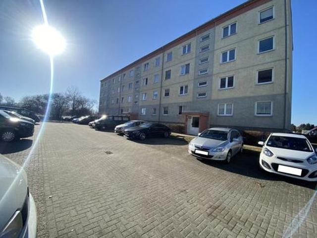 Familien aufgepasst! Schöne 6 Raum Wohnung in Pragsdorf!
