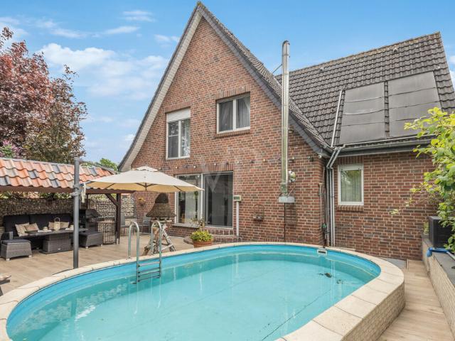 Familien Domicil trifft auf Top Invest – Selbsttragendes Refugium mit Traumgarten mit Pool und Sauna