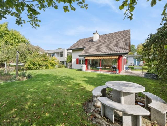 Familien Oase mit viel Umschwung und Wintergarten