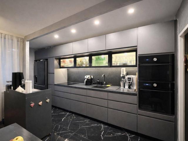 FAMILIENNEST | 5 Zimmer | ca. 128 m² NFL | 3 Loggien | zentral begehbar | Freier Mietzins