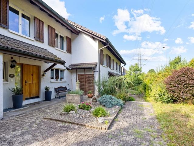 Familienoase in attraktivem Wohnquartier mit zwei Extra Räumen