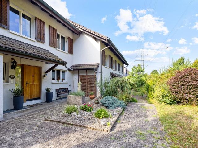 Familienoase in attraktivem Wohnquartier mit zwei Extra Räumen