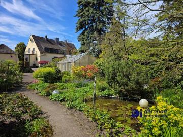 Familiendomizil mit parkähnlichem Garten