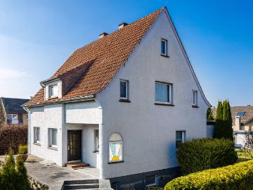 Familienfreundlich in guter Wohnlage! Zweifamilienhaus mit Potenzial