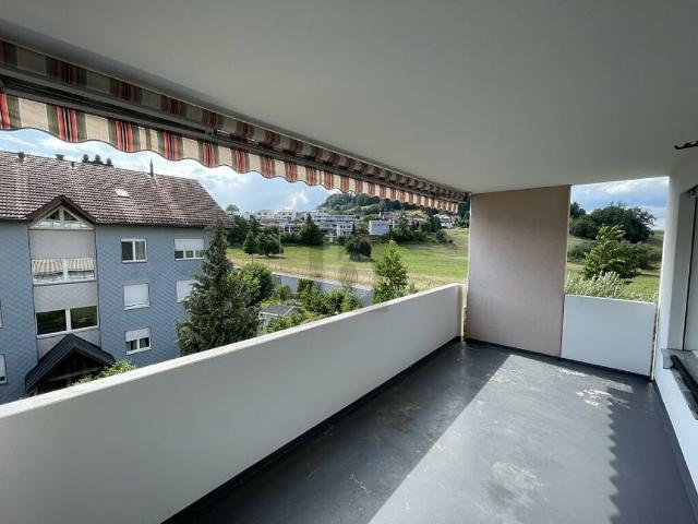 FAMILIENFREUNDLICH MIT GROSSEM BALKON