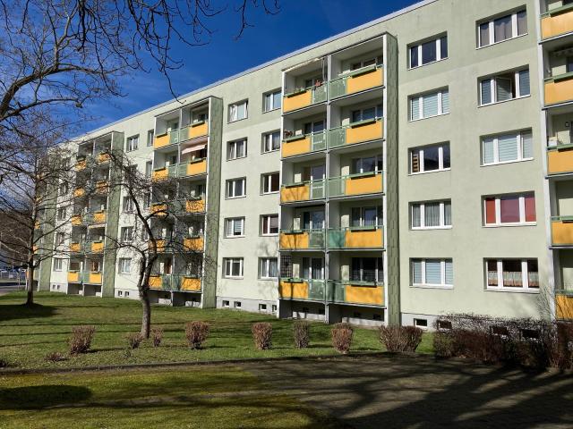 Familienfreundlich wohnen mit Balkon und Stellplatz