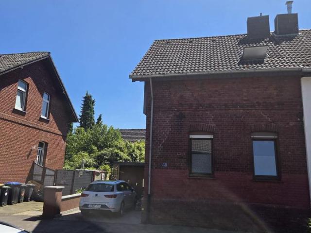 Familienfreundliche Doppelhaushälfte 5 Zimmer Garten Terrasse