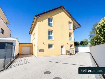 Familienfreundliche Doppelhaushälfte mit Garten, Garage und Wärmepumpe in Köln Lövenich