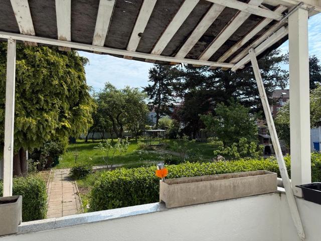 Familienfreundliche Doppelhaushälfte mit großem Garten in Düren