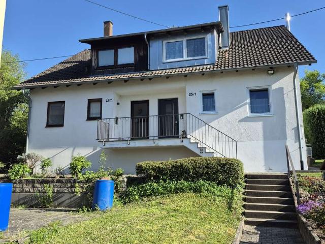 Familienfreundliche Doppelhaushälfte mit schönem Garten in ruhiger Lage