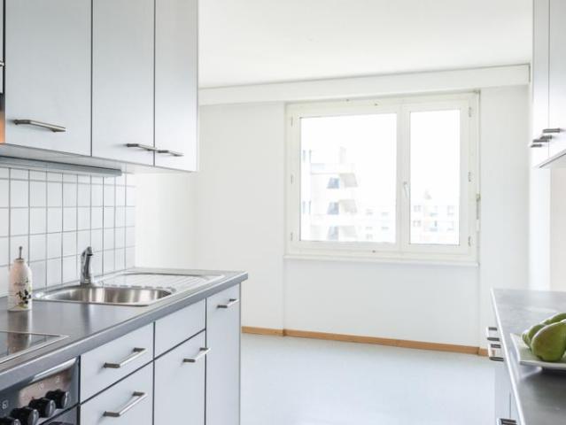 Familienfreundliche Wohnung mit idealen Verkehrsanbindungen sucht Sie
