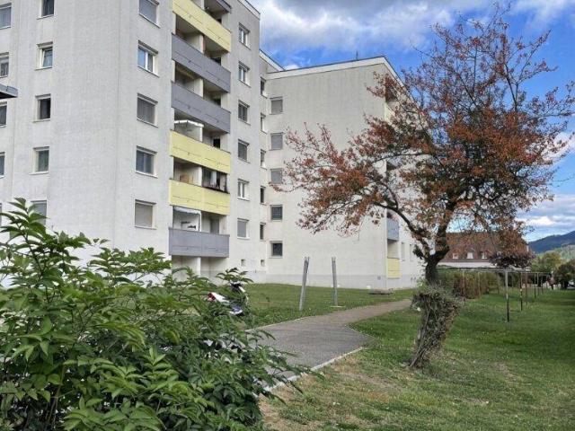 Familienfreundliche 3 Raum Wohnung mit sonniger Loggia in toller Lage ab 01.11.2026 verfügbar