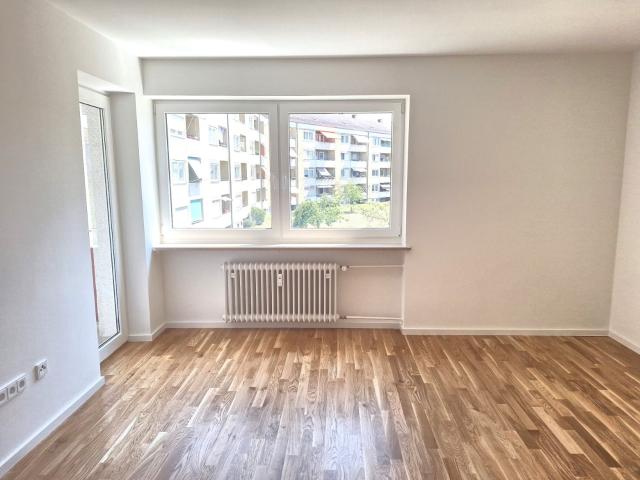 Familienfreundliche 3 Zimmer Wohnung mit Loggia in Hochzoll – Nord