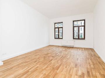 Familienfreundliche 3 Zimmer Wohnung mit sonnigem Innenhof Balkon