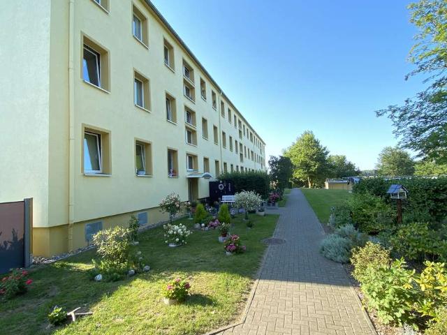 Familienfreundliche 4 Raum Wohnung in Dreschvitz zu vermieten