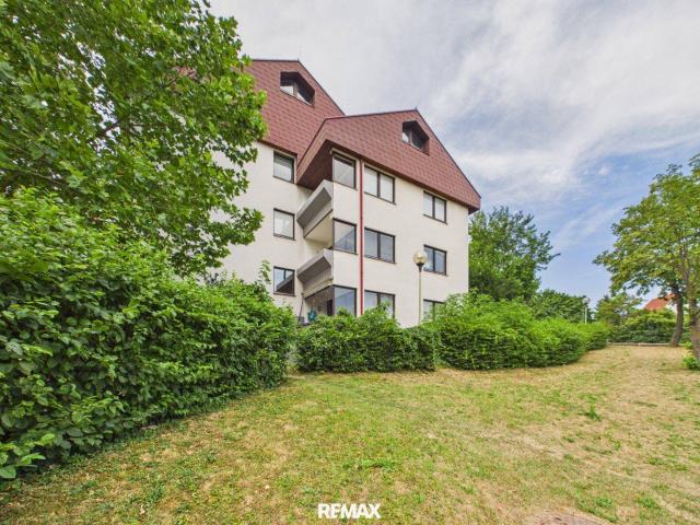 Familienfreundliche 4 Zimmer Eigentumswohnung mit Loggia & Garage