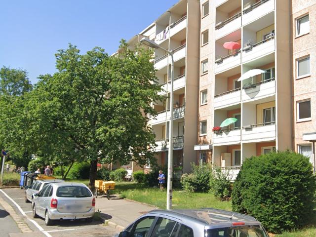 Familienfreundliche 4 Zimmer Wohnung in Zwickau Neuplanitz