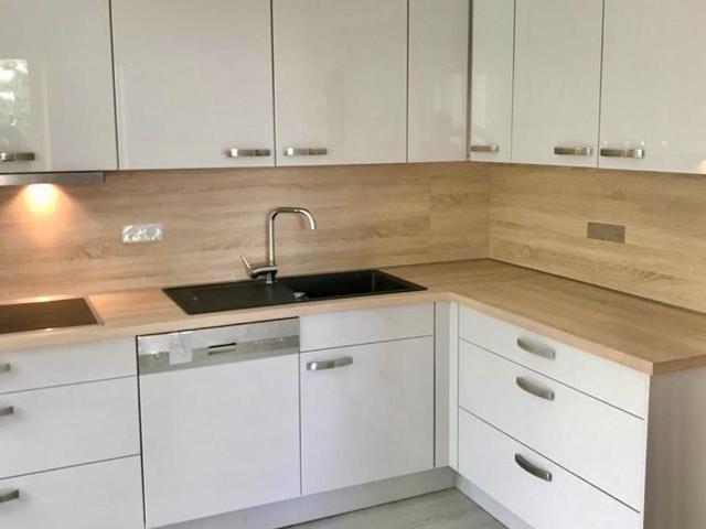 Familienfreundliche 4 Zimmer Wohnung mit Balkon