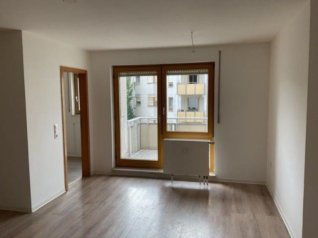Familienfreundliche 4 Zimmer Wohnung mit Balkon