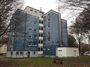Familienfreundliche 4 Zimmer Wohnung mit Loggia!