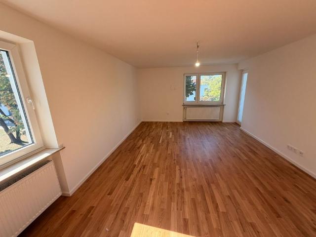 Familienfreundliche 5 Zimmer Wohnung in Hasenbergl
