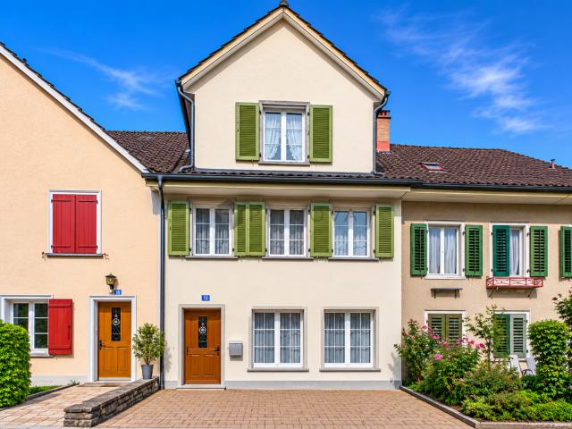 Familienfreundliches 5.5 Zimmer Reihenhaus mit viel Platz und sonnigem Aussenbereich