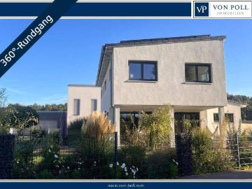 Familienfreundliches Traumhaus mit Pool und Photovoltaik