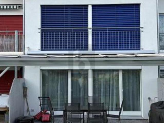 FAMILIENFREUNDLICHES WOHNEN MIT SCHÖNEM GARTEN