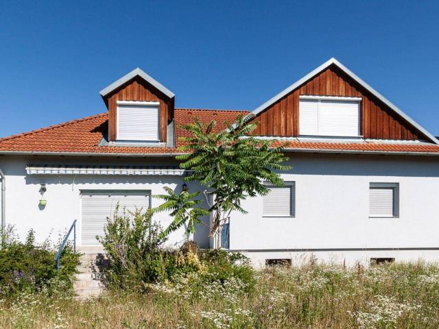 Familienfreundliches Wohnhaus am Ortsrand von Breitenbrunn