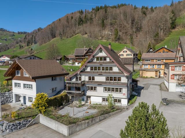 Familienfreundliches Zweifamilienhaus zwischen Natur und Infrastruktur