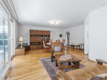 Familienfreundliches Zuhause mit sonnigem Gartensitzplatz