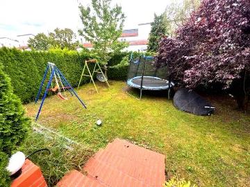 Familienfreundliches bezugsfreies Reihenendhaus in ruhiger Anliegerstraße