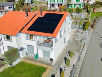 Familienfreundliches Doppel Einfamilienhaus mit Garten