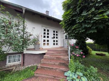 Familienfreundliches Einfamilienhaus mit Garten und Garage in Florstadt Nieder Mockstadt