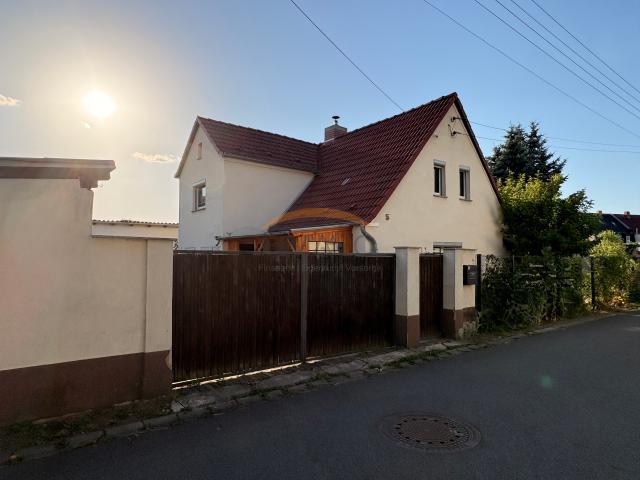 Familienfreundliches Einfamilienhaus mit großem Grundstück, Kamin, Nebengebäuden und viel Potenzial