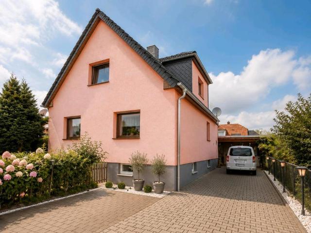 Familienfreundliches Einfamilienhaus mit kleiner Ausbaureserve