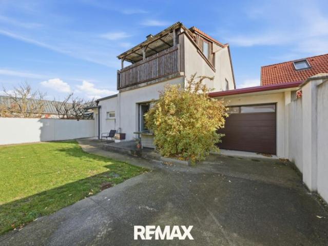 Familienfreundliches Haus mit Nebengebäude und Garage in Zwentendorf!