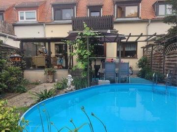 Familienfreundliches Haus mit Pool, zwei Terrassen in Hellerau, Dresden