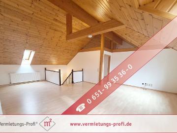 Familienfreundliches Haus mit schönem Garten und Stellplätzen in ruhiger Lage